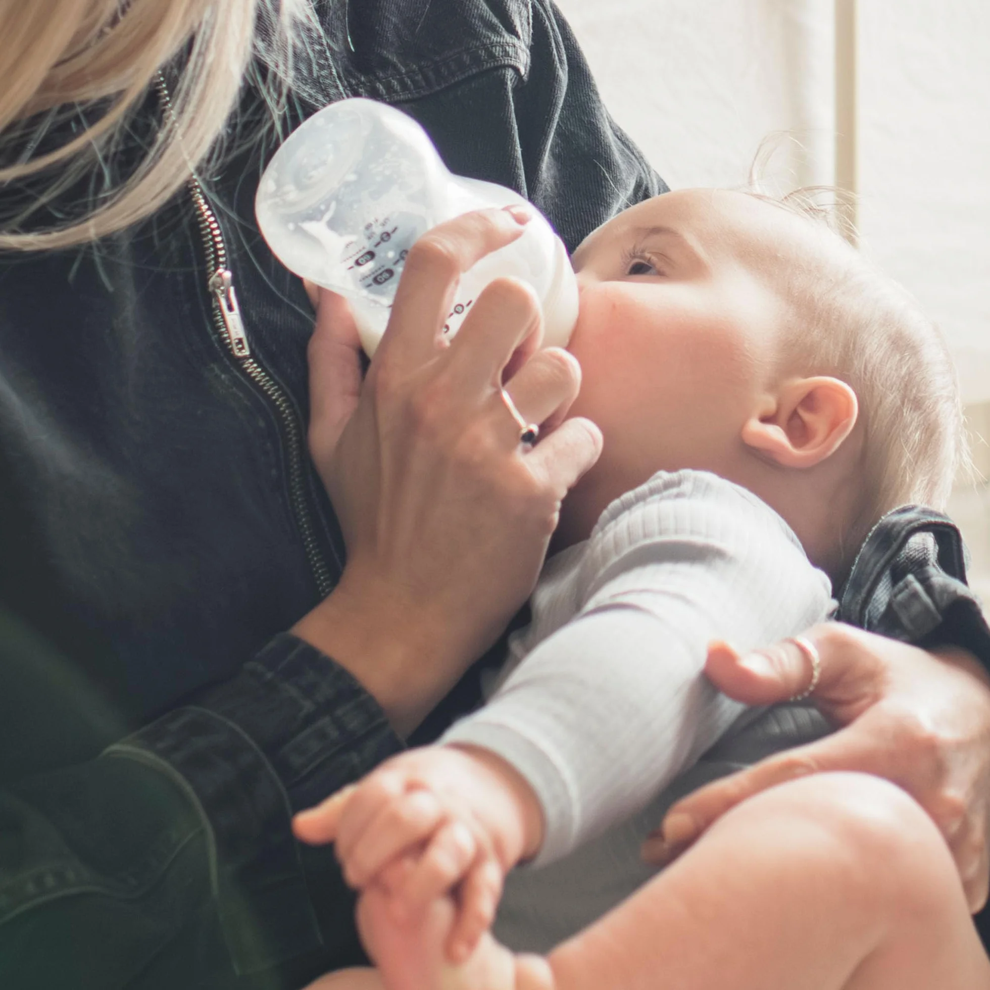 TOMMEE TIPPEE Zestaw 2 smoczków MID FLOW CTN